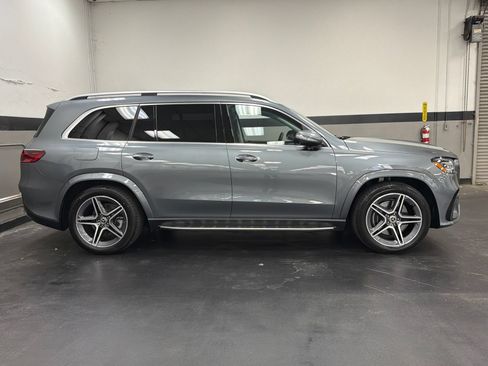 Used 2026 Mercedes-Benz GLS 450 4MATIC w/ AMG Line Exterior image 3