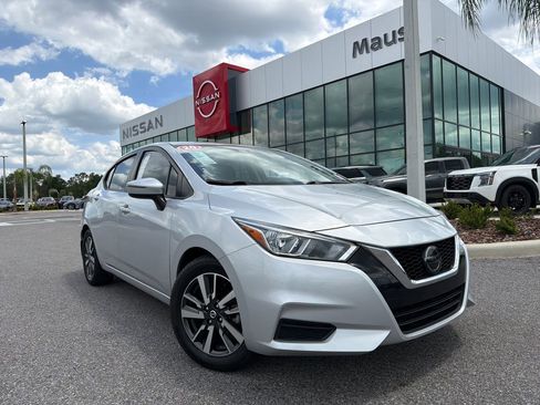 Used 2020 Nissan Versa SV FWD image 1