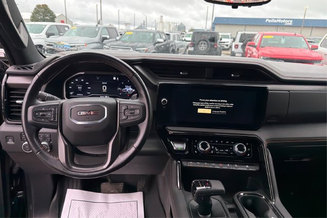 Used 2023 GMC Sierra 1500 AT4 w/ AT4 Premium Package AWD/4WD image 11