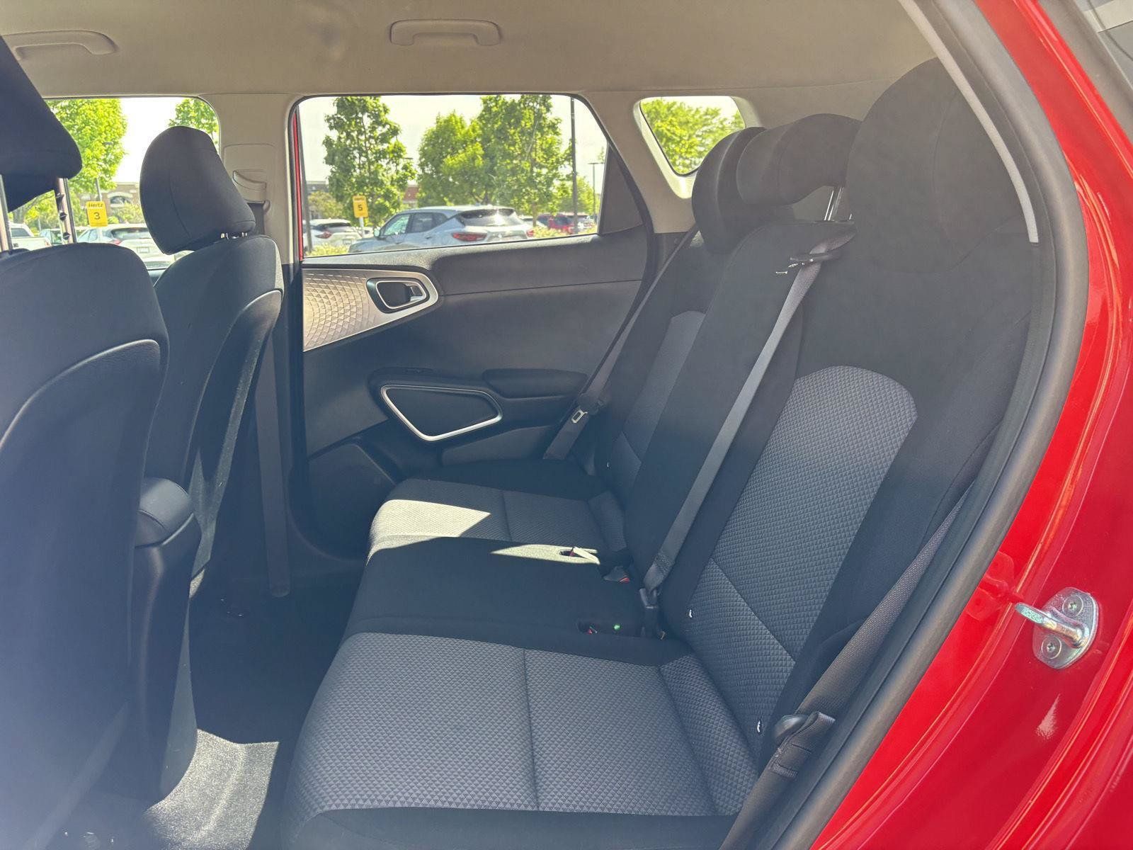 Used 2022 Kia Soul LX FWD image 18