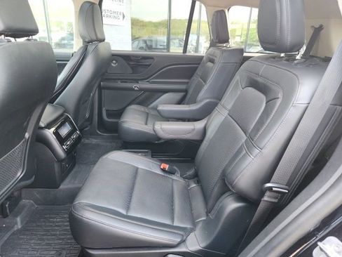 Used 2023 Lincoln Aviator Reserve w/ Jet Package AWD/4WD image 10