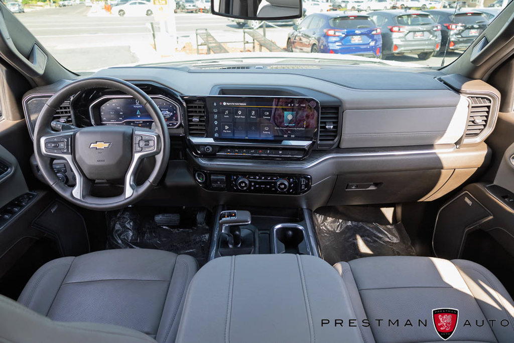 Used 2024 Chevrolet Silverado 1500 LTZ w/ LTZ Convenience Package II AWD/4WD image 38
