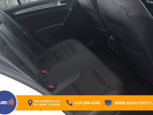 Used 2019 Volkswagen e-Golf SEL Premium image 13