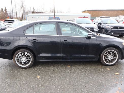 Used 2013 Volkswagen Jetta SE image 6