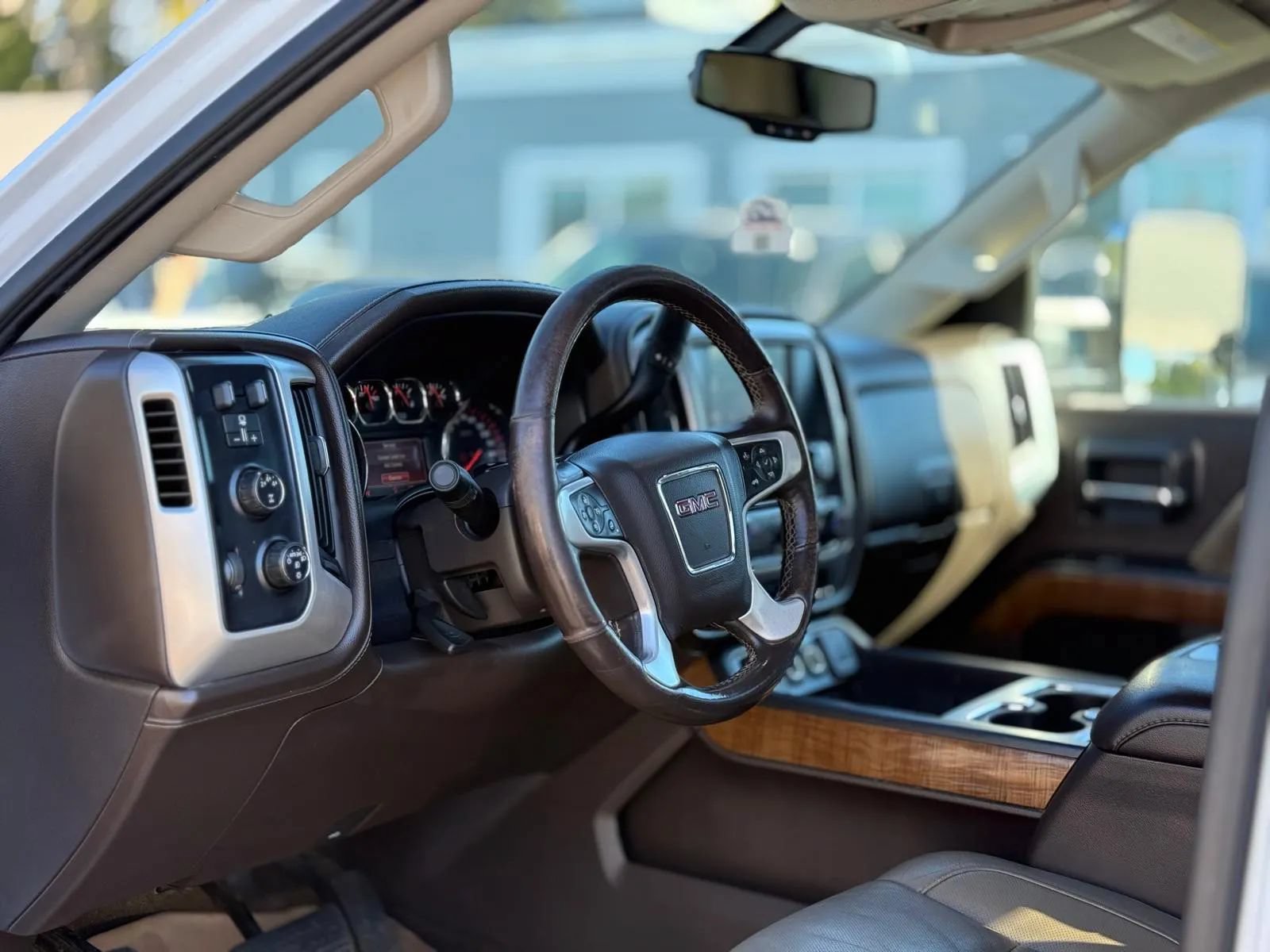 Used 2015 GMC Sierra 2500 SLT AWD/4WD image 11
