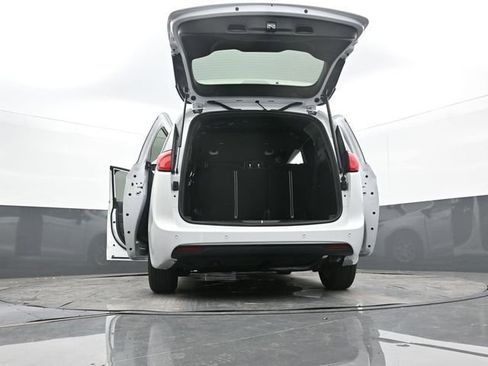 New 2025 Chrysler Voyager LX image 68