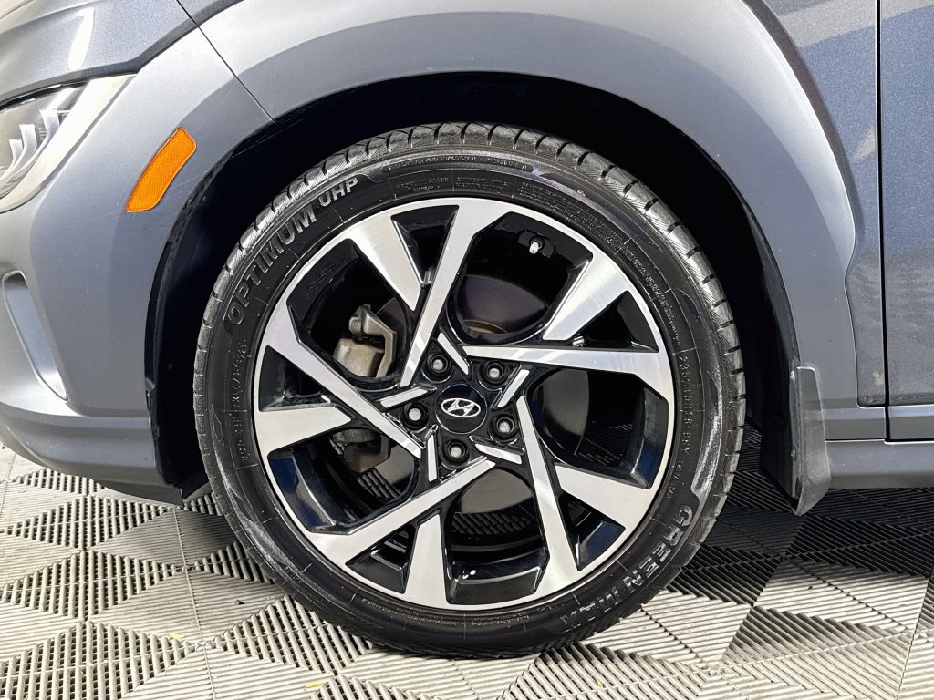 Used 2022 Hyundai Kona Limited AWD/4WD image 32