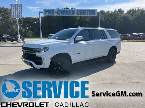 Used 2022 Chevrolet Suburban Z71 w/ Z71 Off-Road Package AWD/4WD image 1