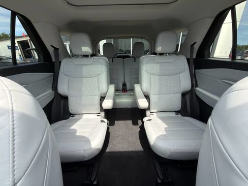 Used 2025 Ford Explorer Platinum w/ Ultimate Package AWD/4WD image 42
