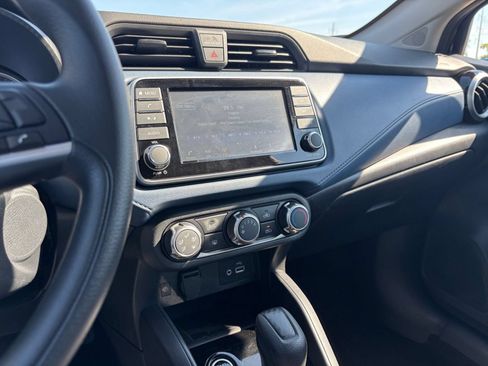 Used 2025 Nissan Versa SV FWD image 16