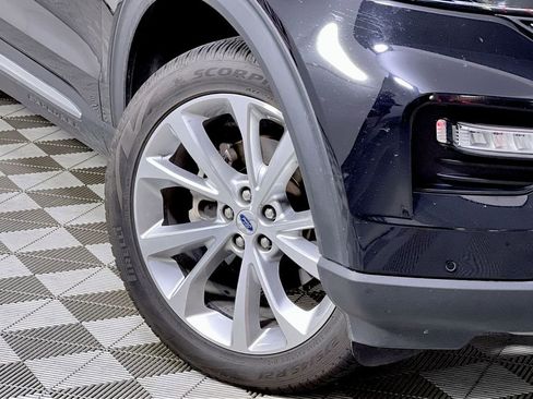 Used 2022 Ford Explorer Platinum w/ Equipment Group 601A image 12