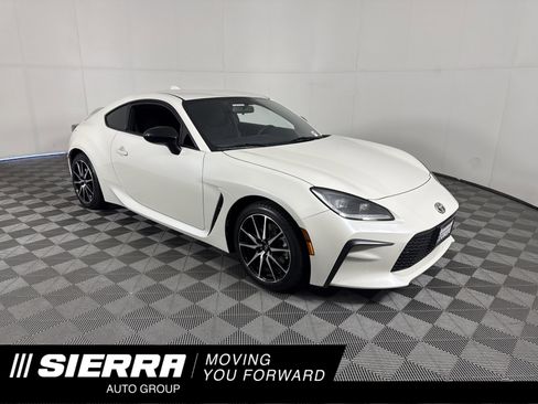 Used 2023 Toyota GR86 w/ ALL Weather Mat Package (TMS) RWD image 1