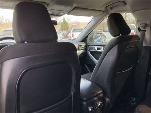 Used 2020 Ford Explorer XLT image 15