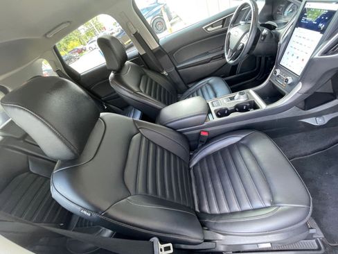 Used 2023 Ford Edge SEL image 35