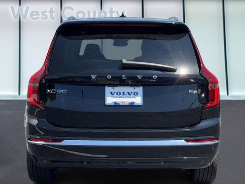 Certified 2025 Volvo XC90 B6 Plus AWD/4WD image 6