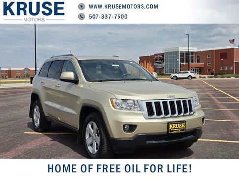 Used 2011 Jeep Grand Cherokee Laredo AWD/4WD image 1