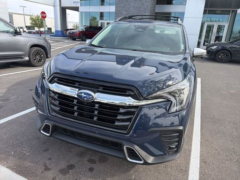 Used 2023 Subaru Ascent Touring AWD/4WD image 5