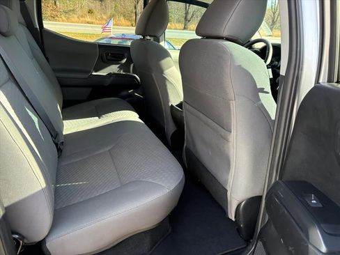 Used 2022 Toyota Tacoma SR image 16