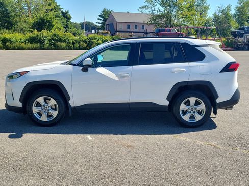 Used 2020 Toyota RAV4 XLE w/ Convenience Package AWD/4WD image 8