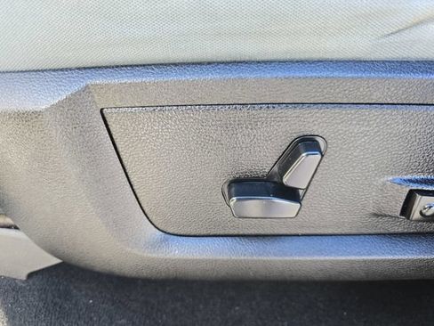 Used 2019 RAM 1500 Big Horn RWD image 24