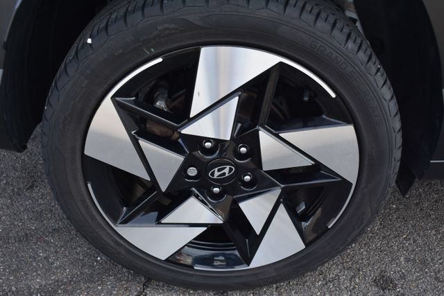 Used 2025 Hyundai Kona Limited AWD/4WD image 49