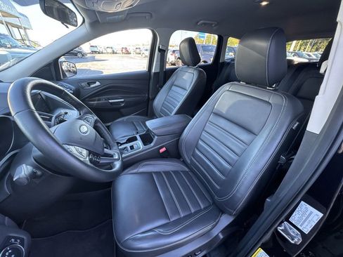 Used 2019 Ford Escape SEL image 18