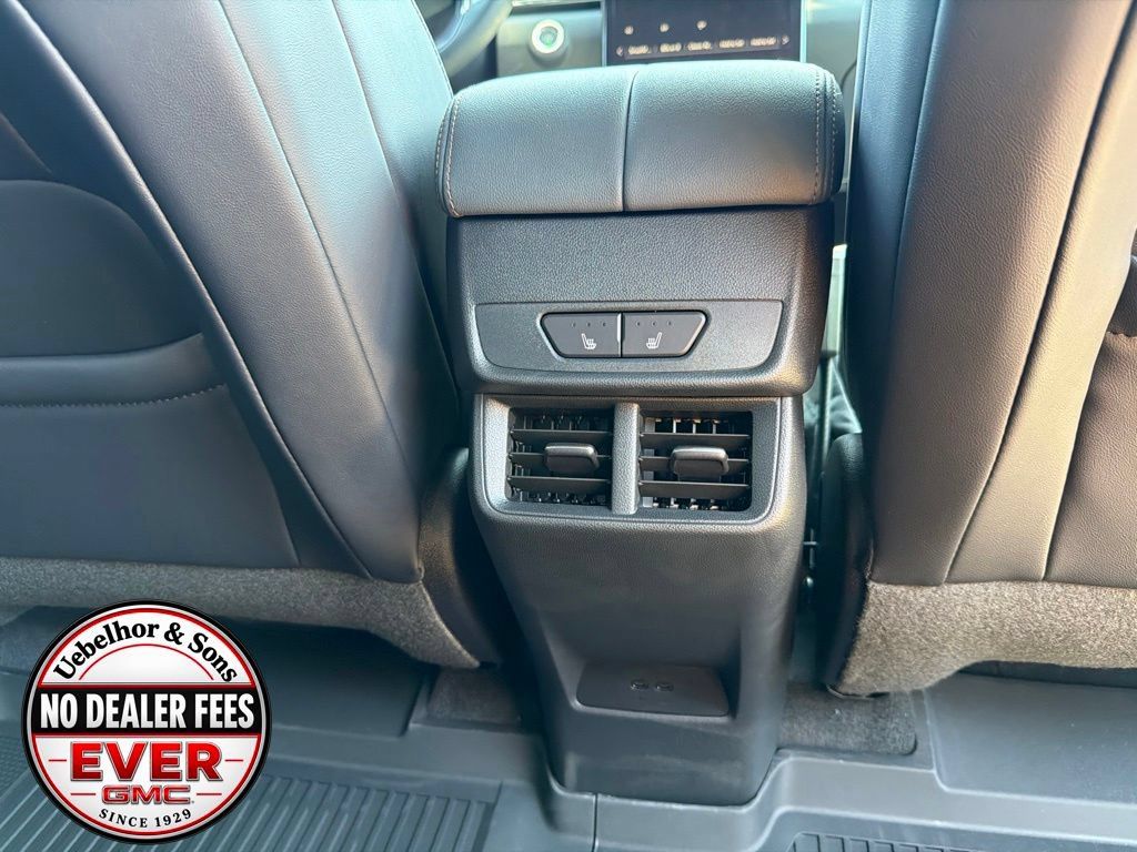 New 2027 GMC Terrain AT4 w/ Convenience Package III AWD/4WD image 7