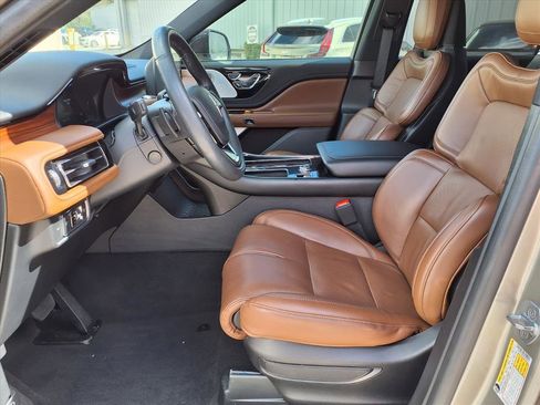 Used 2023 Lincoln Aviator Reserve w/ Equipment Group 201A image 19