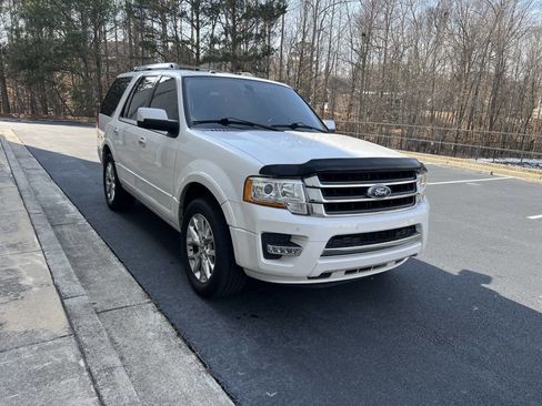 Used 2017 Ford Expedition Limited w/ Equipment Group 301A image 3