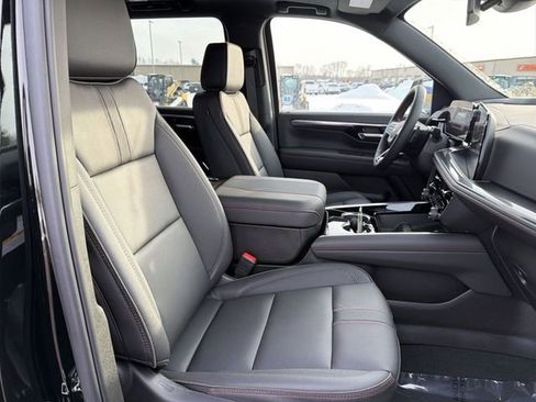 New 2026 Chevrolet Suburban RST w/ RST Capability Package image 27