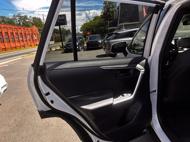Used 2021 Toyota RAV4 SE w/ Weather & Moonroof Package AWD/4WD image 15