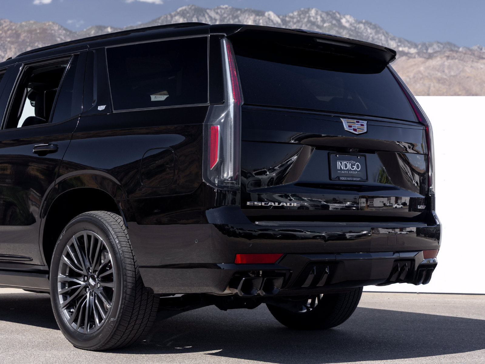 Used 2023 Cadillac Escalade V AWD/4WD image 5