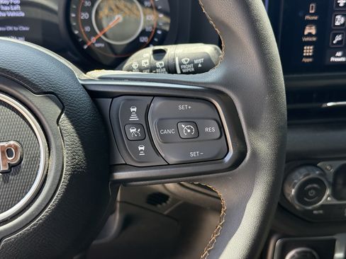 Used 2024 Jeep Wrangler Sport AWD/4WD image 17