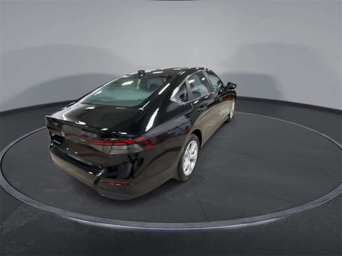 Used 2023 Honda Accord LX image 8