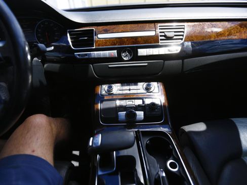 Used 2014 Audi A8 L 4.0T AWD/4WD image 8