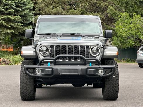 Used 2023 Jeep Wrangler Unlimited Rubicon 4xe AWD/4WD image 9