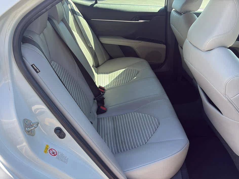 Used 2018 Toyota Camry SE w/ Protection Package (Q2) FWD image 14
