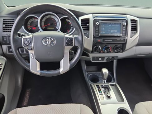 Used 2015 Toyota Tacoma PreRunner w/ SR5 Package RWD image 11