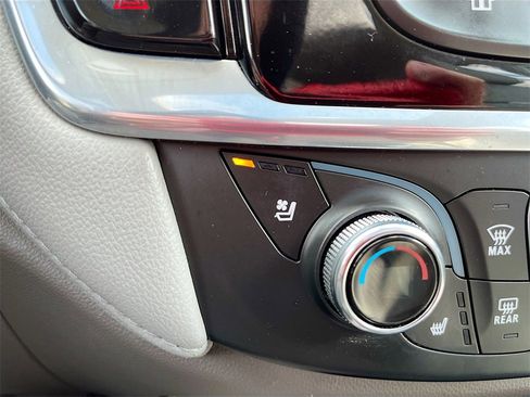 Used 2020 Chevrolet Traverse Premier w/ LPO, Floor Liner Package image 21