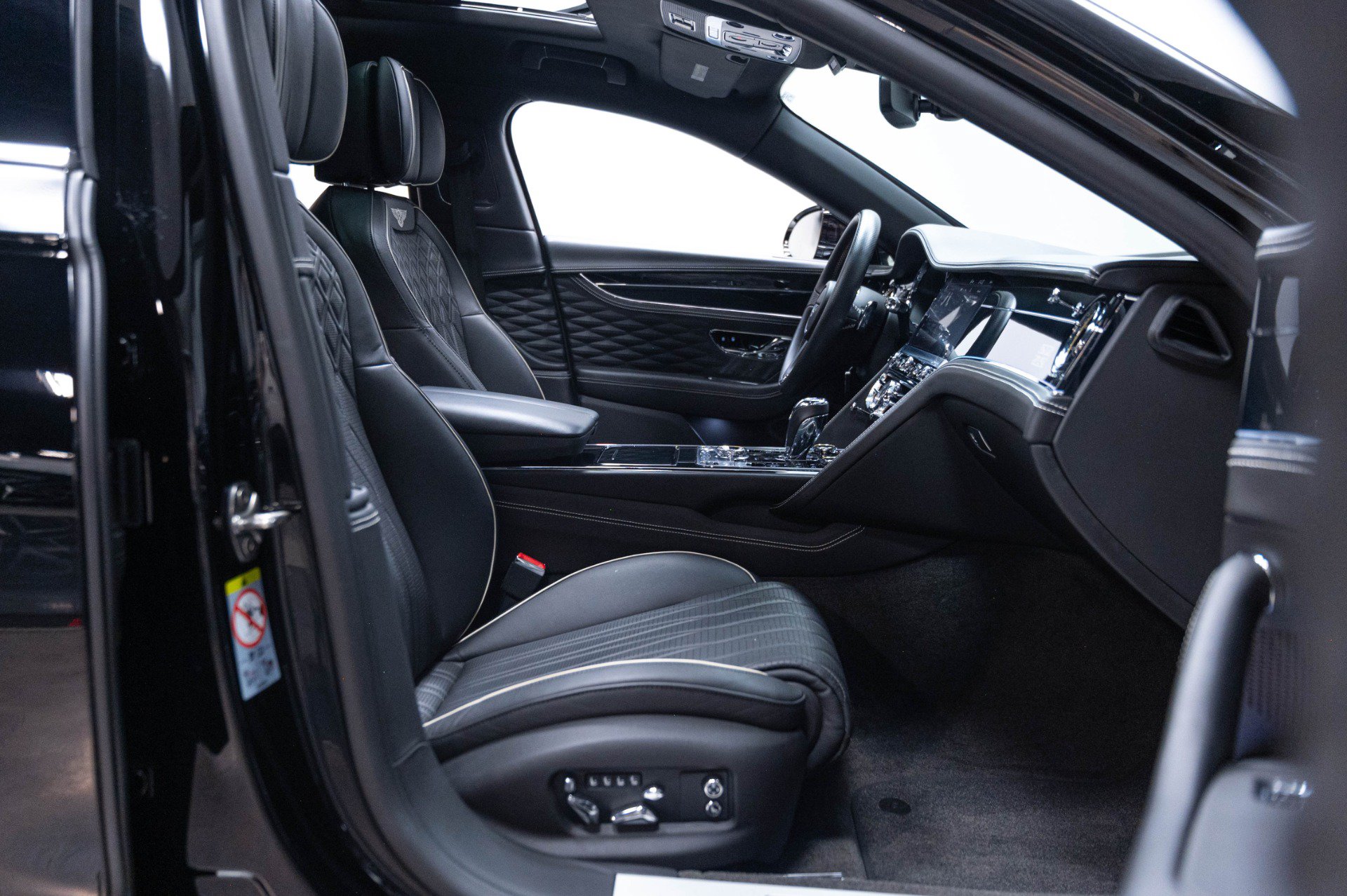 Used 2020 Bentley Flying Spur W12 AWD/4WD image 25