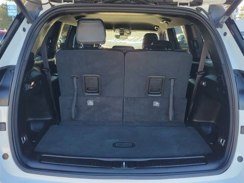 Used 2024 Jeep Grand Cherokee L Laredo image 14