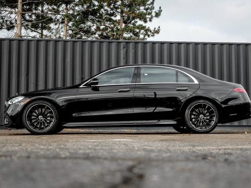 New 2026 Mercedes-Benz S 580 4MATIC Sedan image 3