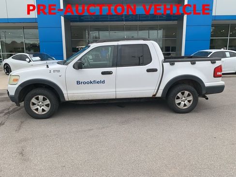 Used 2007 Ford Explorer Sport Trac XLT AWD/4WD image 1