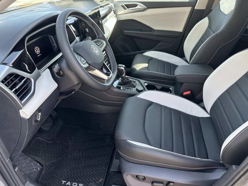 New 2026 Volkswagen Taos SEL image 12