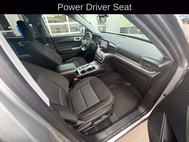 Used 2023 Ford Explorer XLT AWD/4WD image 26