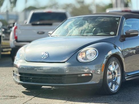 Used 2013 Volkswagen Beetle 2.5 image 2