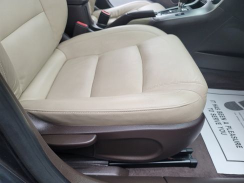 Used 2012 Chevrolet Cruze LTZ image 24