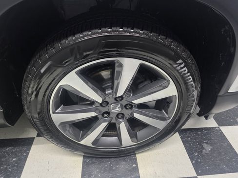 Used 2025 Honda Pilot Elite image 7