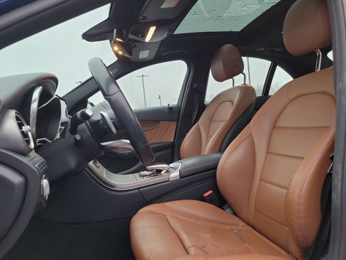 Used 2019 Mercedes-Benz C 300 4MATIC Sedan image 22