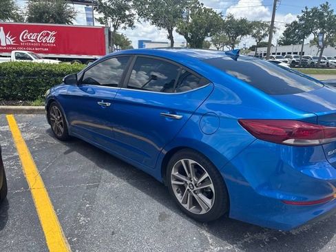 Used 2017 Hyundai Elantra Limited w/ Limited Tech Package 04 FWD image 3